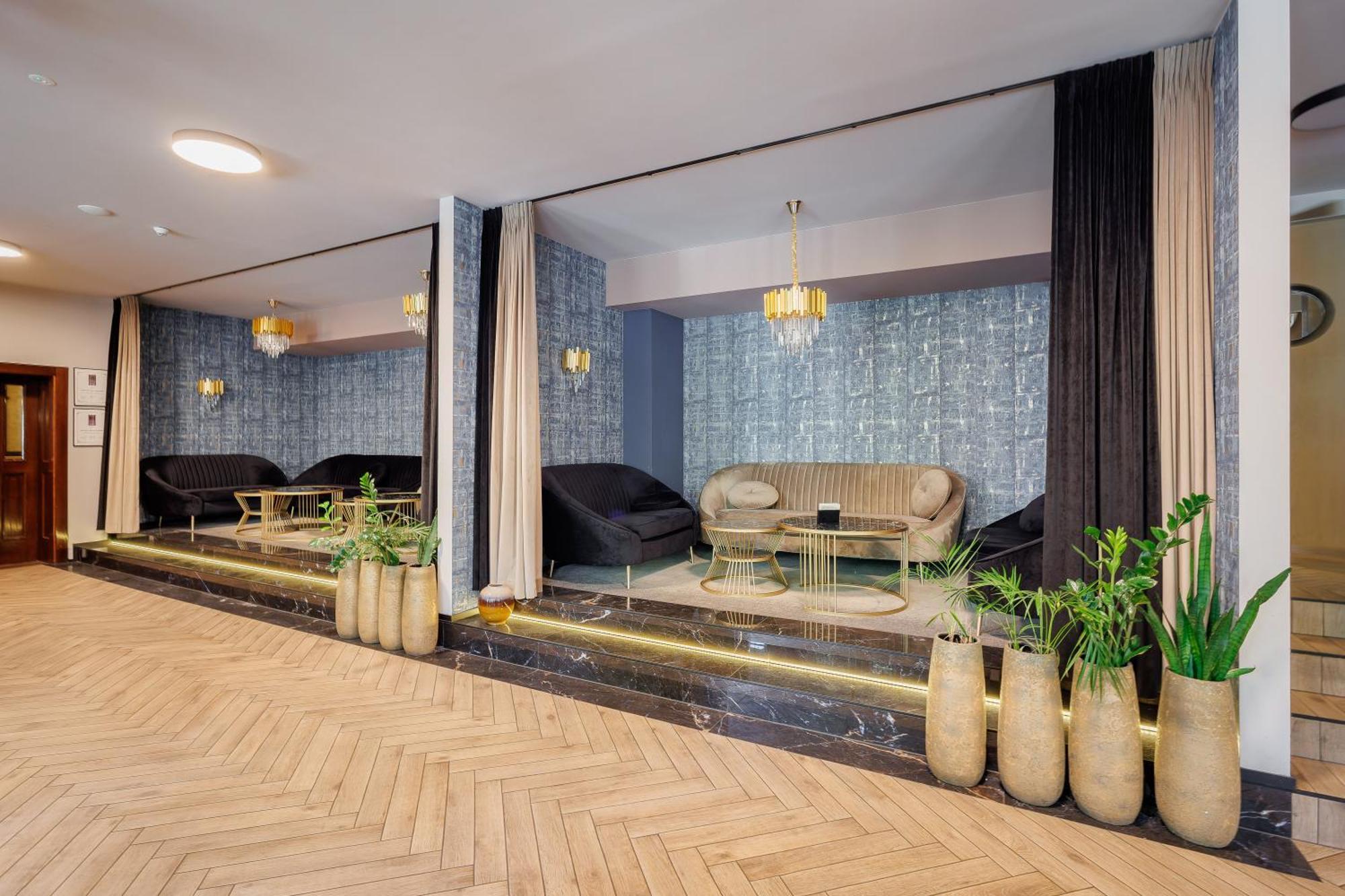 Hotel Cristal Park Tarnow Exterior photo